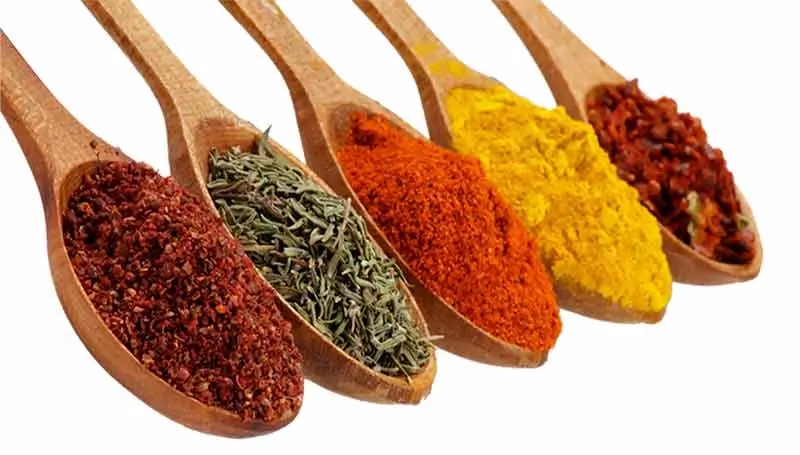 کاربرد انواع ادویه کاری در پخت و پز
